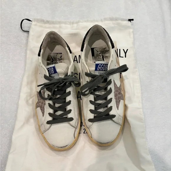 Golden Goose White and Gray Sneakers with Star Accent - Picture 2 of 6